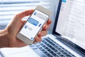 contoh skrip chat customer service